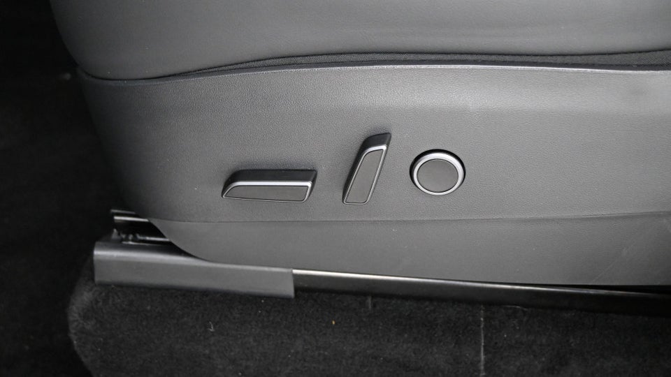 Tesla Model Y Long Range AWD 5d