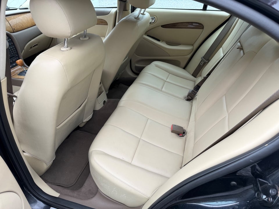 Jaguar S-Type 3,0 Deluxe aut. 4d