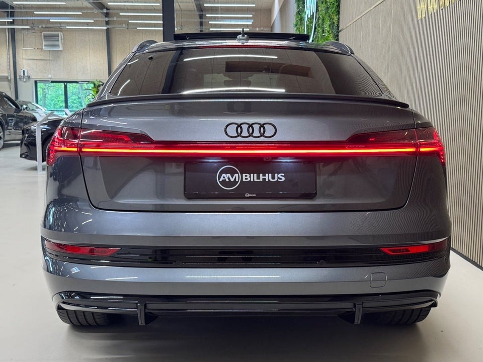 Audi e-tron 55 S-line Sportback quattro 5d