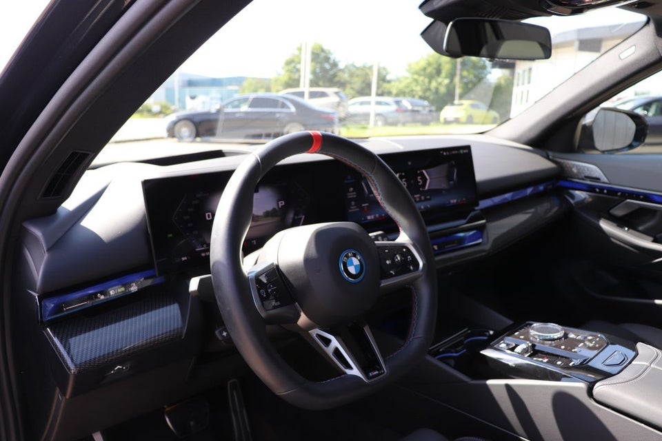 BMW i5 M60 Touring M-Sport Pro xDrive 5d 2024 — billede 6 af 11