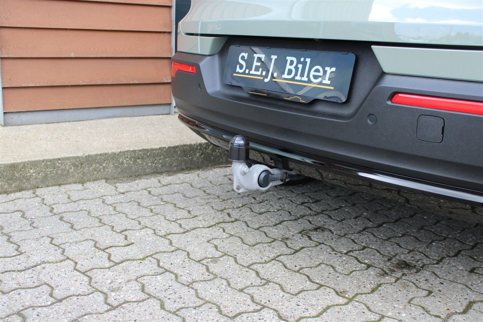 Volvo XC40 ReCharge Extended Range Plus 5d