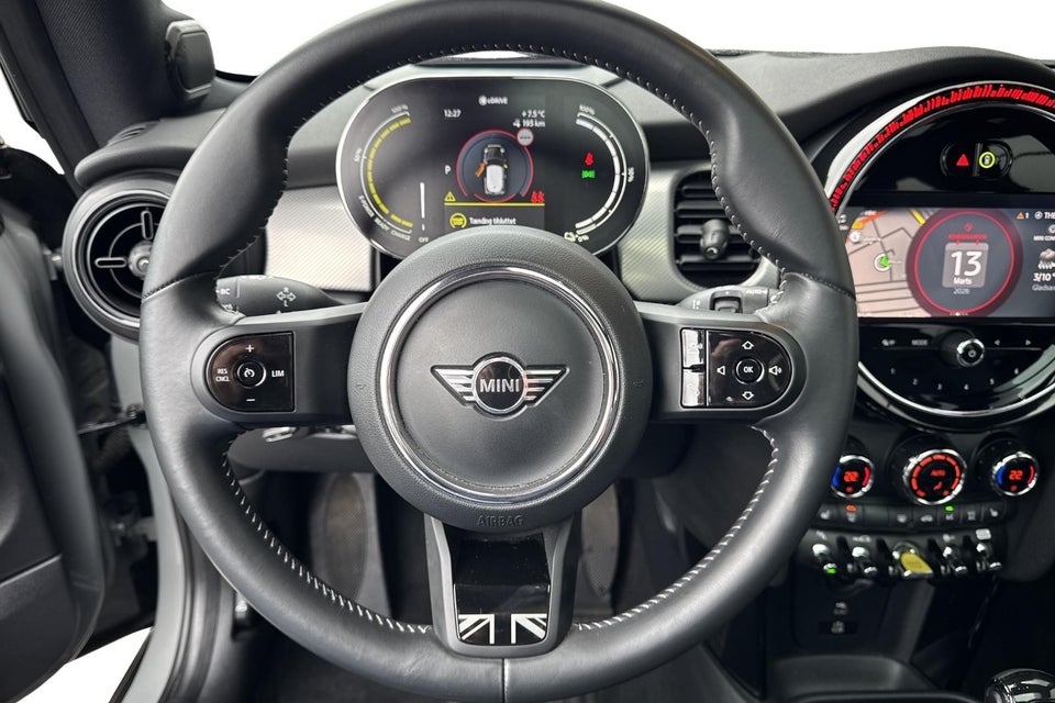 MINI Cooper SE Yours Trim 3d