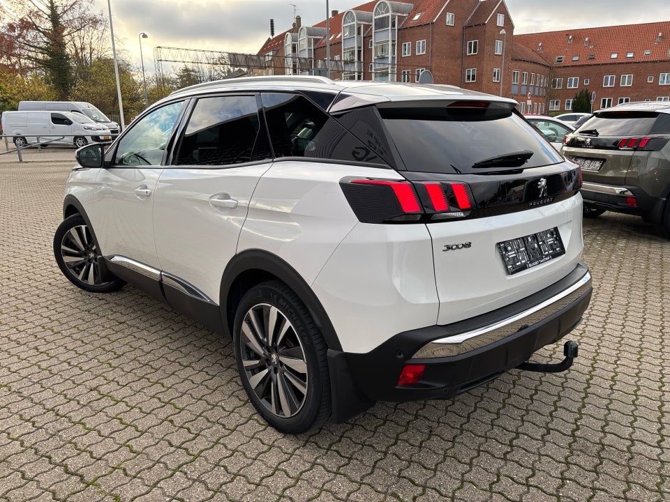 Peugeot 3008 1,2 PureTech 130 Allure 5d