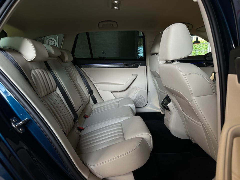 Skoda Superb 1,4 TSi iV Sportline Combi DSG 5d
