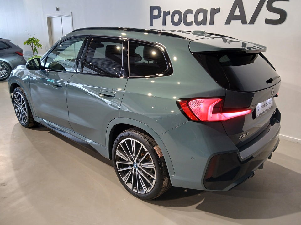 BMW iX1 xDrive30 M-Sport Premium 5d