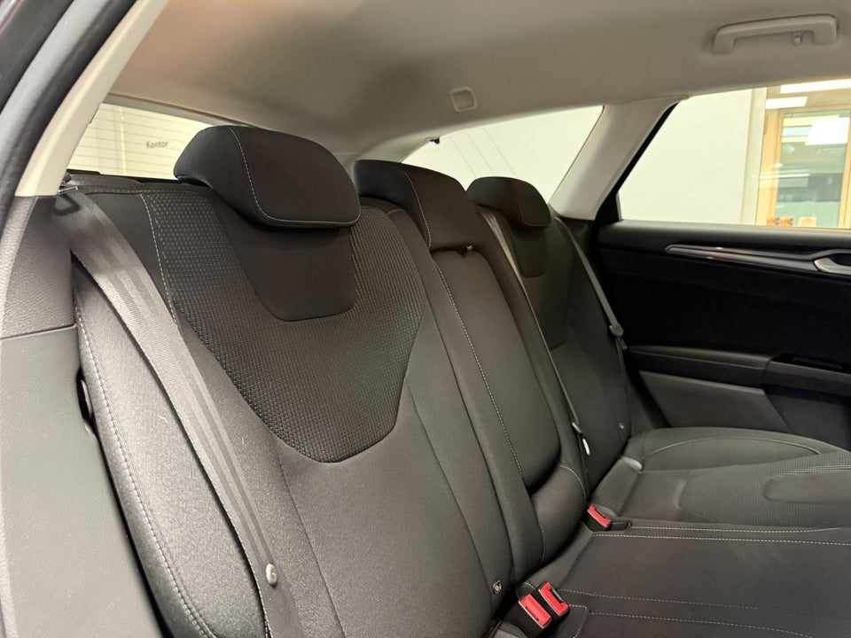 Ford Mondeo 2,0 HEV Titanium stc. CVT 5d