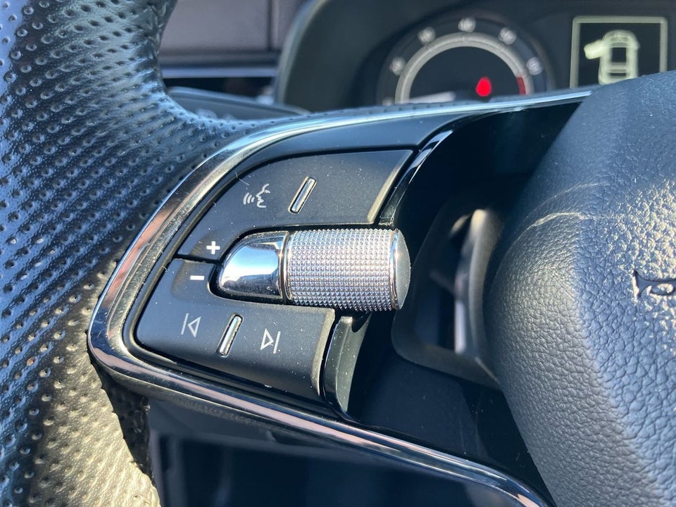 Skoda Scala 1,0 TSi 110 Dynamic DSG 5d