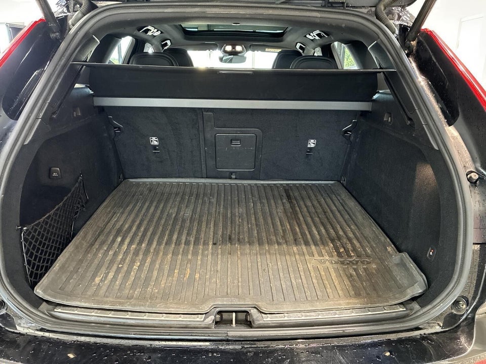 Volvo XC60 2,0 T6 ReCharge Black Edition aut. AWD 5d