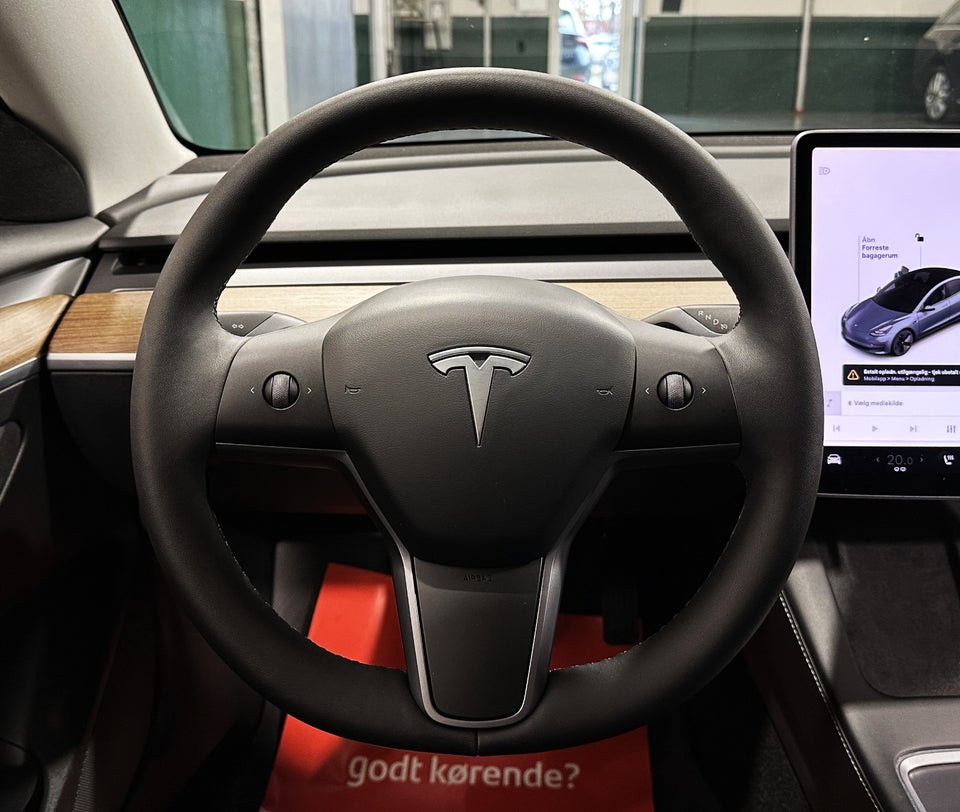 Tesla Model 3 Long Range AWD 4d