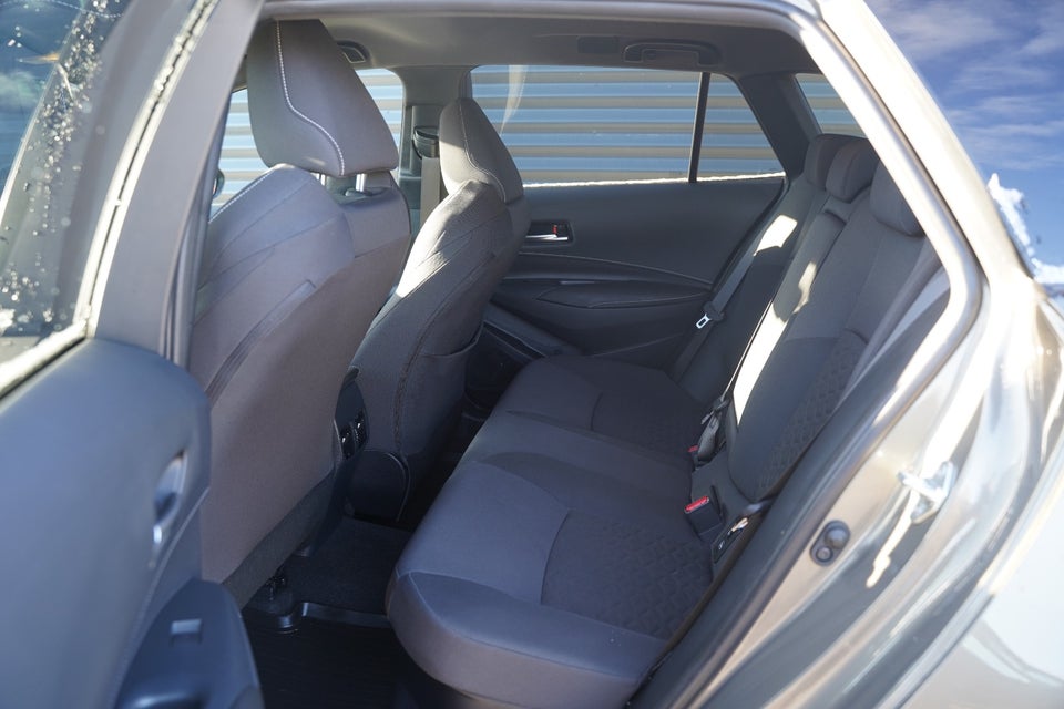 Toyota Corolla 1,8 Hybrid Active Smart Touring Sports MDS 5d