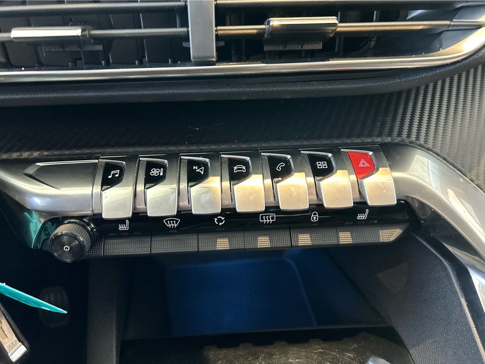 Peugeot 5008 1,2 e-THP 130 Active 7prs 5d