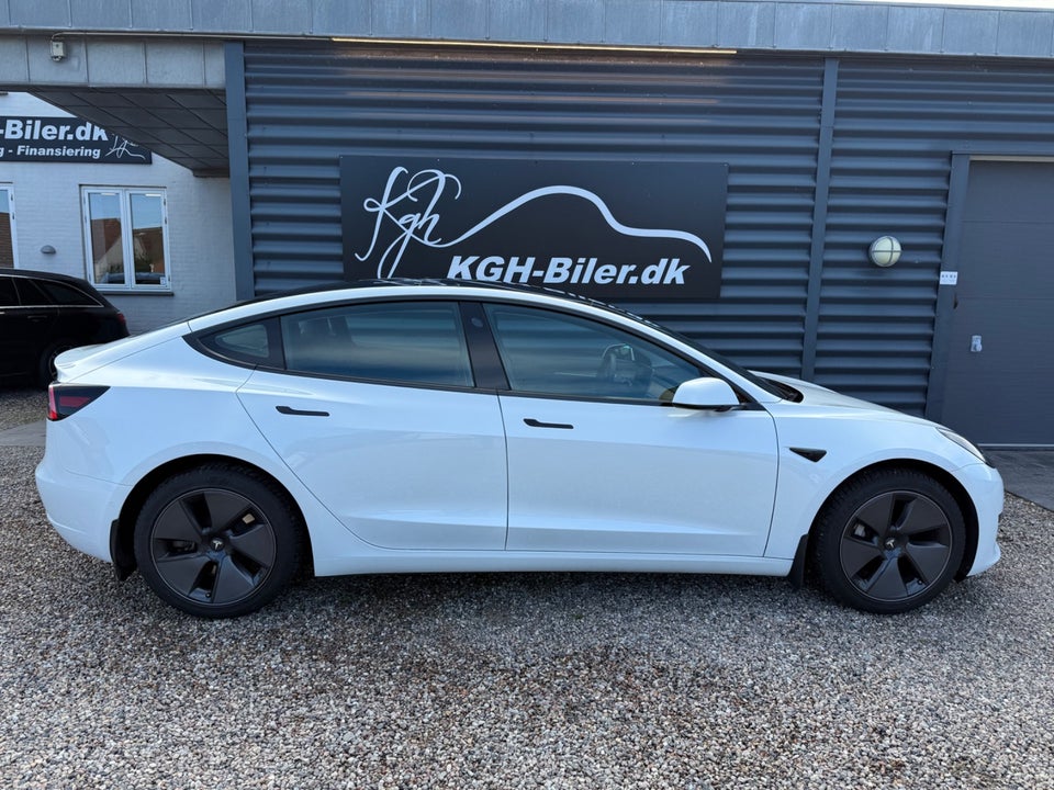 Tesla Model 3 RWD 4d