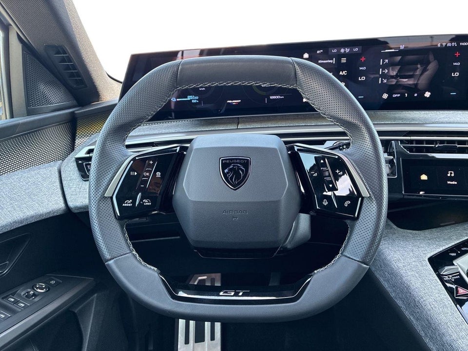 Peugeot e-5008 77 GT Pack 7prs 5d