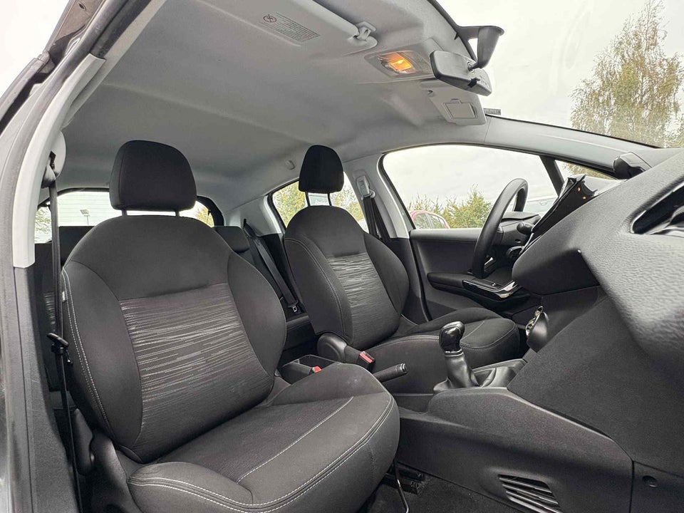 Peugeot 208 1,0 VTi Access 5d