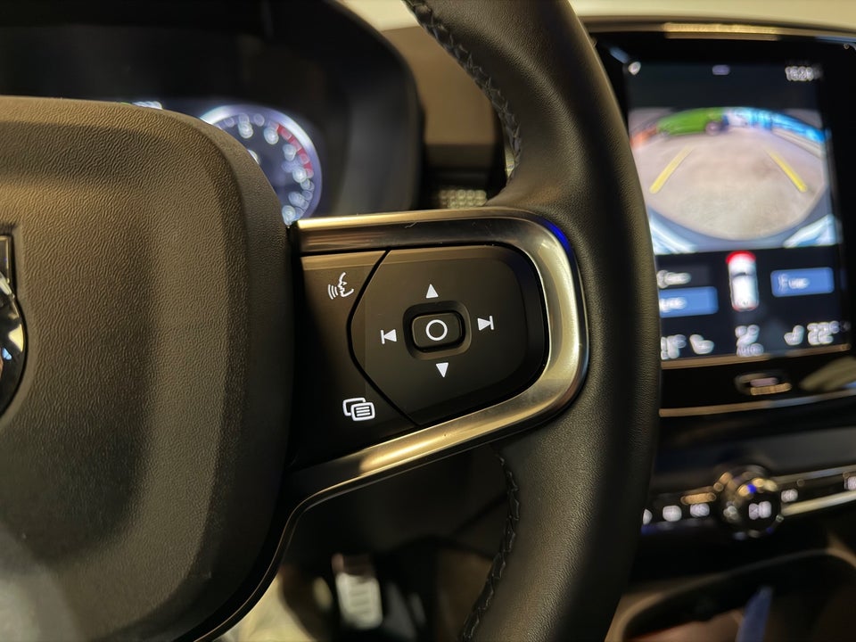 Volvo XC40 1,5 T4 ReCharge R-Design aut. 5d