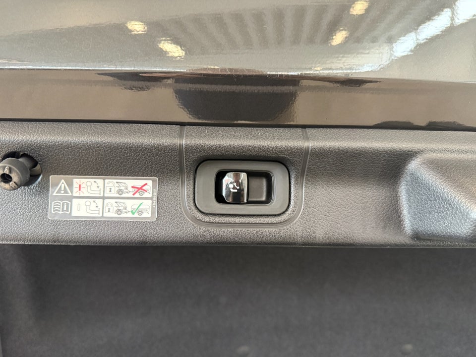 Mercedes EQE350+ Electric Art 4d