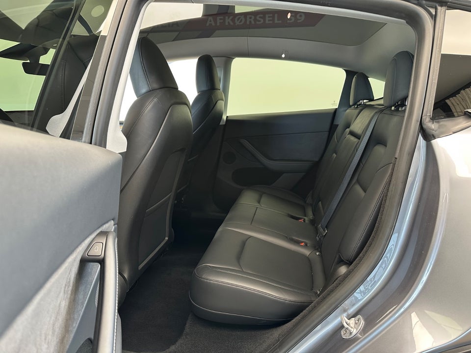 Tesla Model Y Long Range AWD 5d