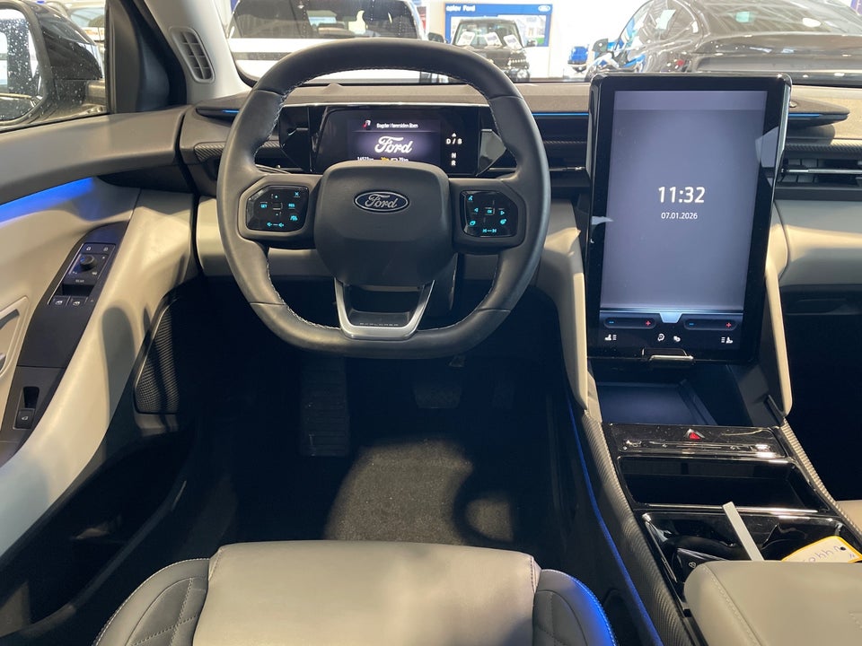 Ford Explorer 77 Premium Extended Range 5d