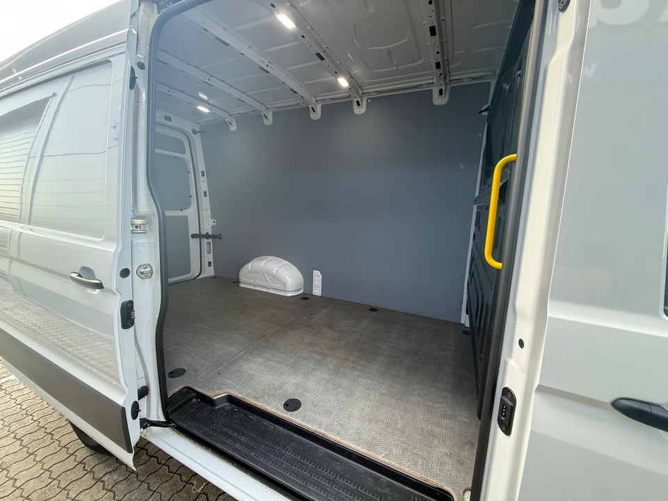 VW Crafter 35 2,0 TDi 102 Kassevogn L3H2