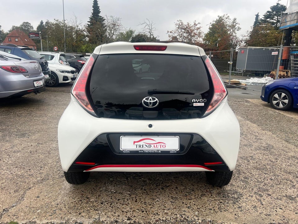 Toyota Aygo 1,0 VVT-i x-play 5d