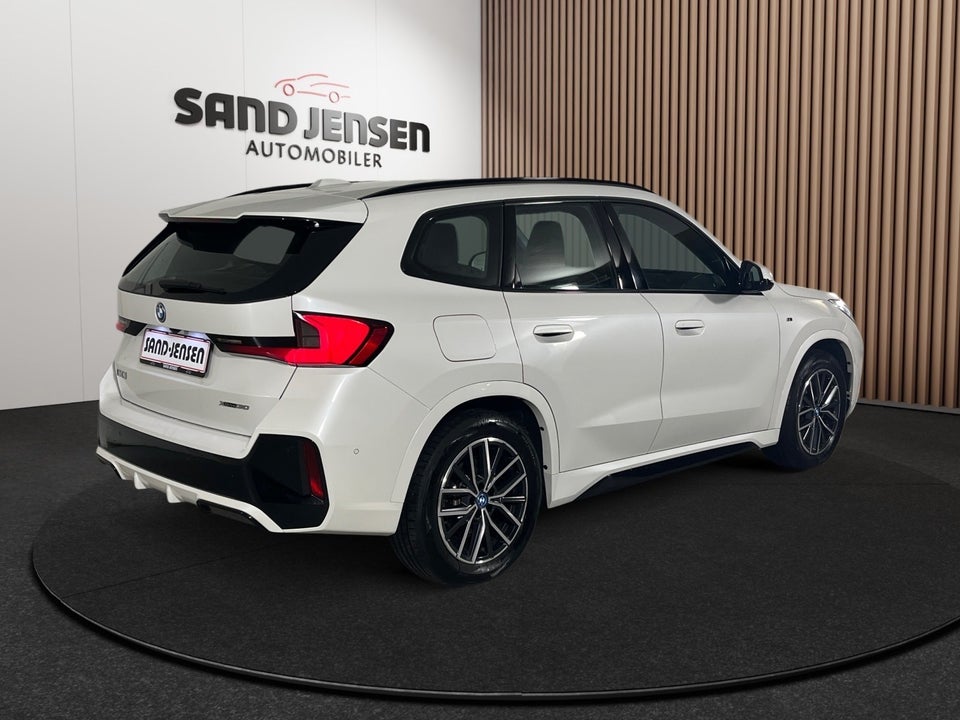 BMW iX1 xDrive30 M-Sport 5d