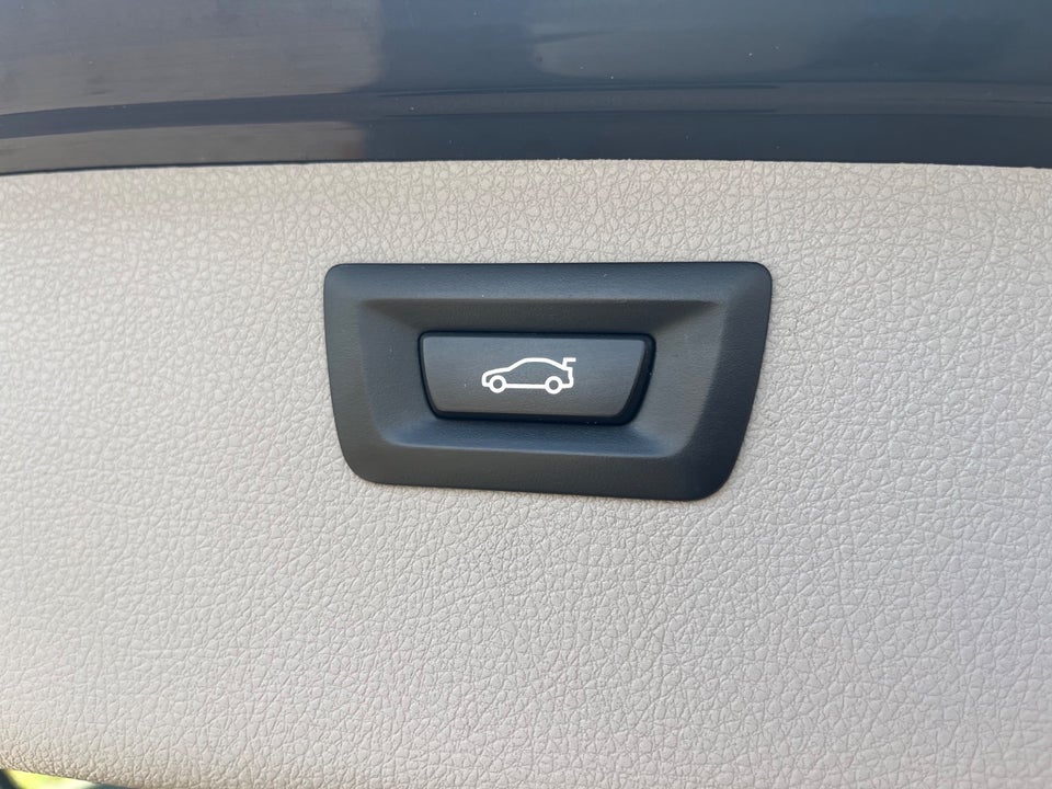 BMW 320d 2,0 Touring Advantage aut. 5d