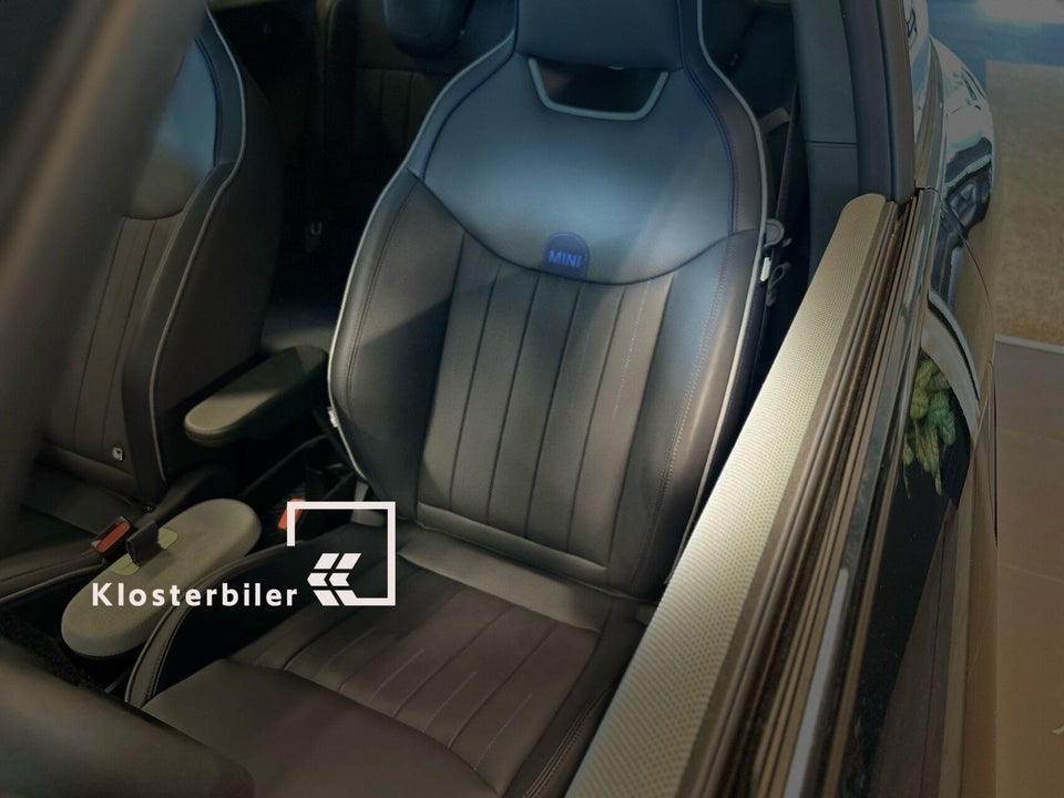MINI Cooper SE Favoured Trim XL 3d