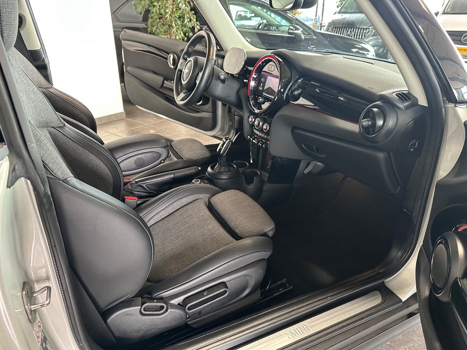 MINI Cooper 1,5 Maximise aut. 3d