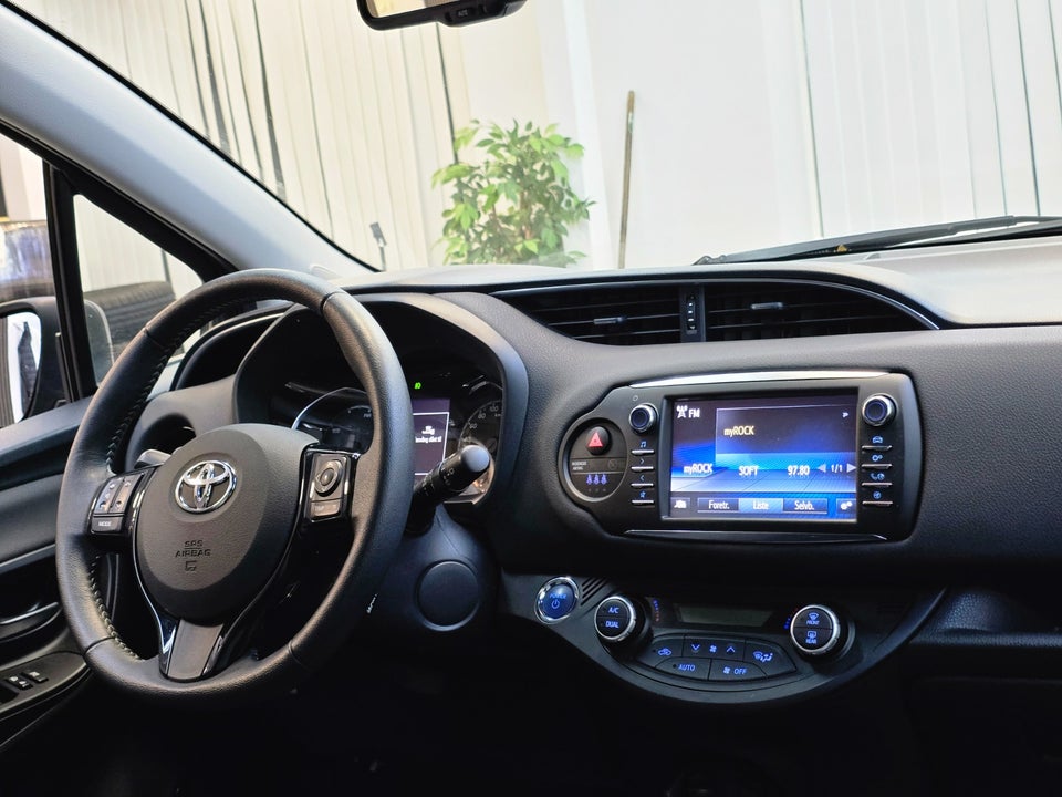 Toyota Yaris 1,5 Hybrid H3 Smart e-CVT 5d