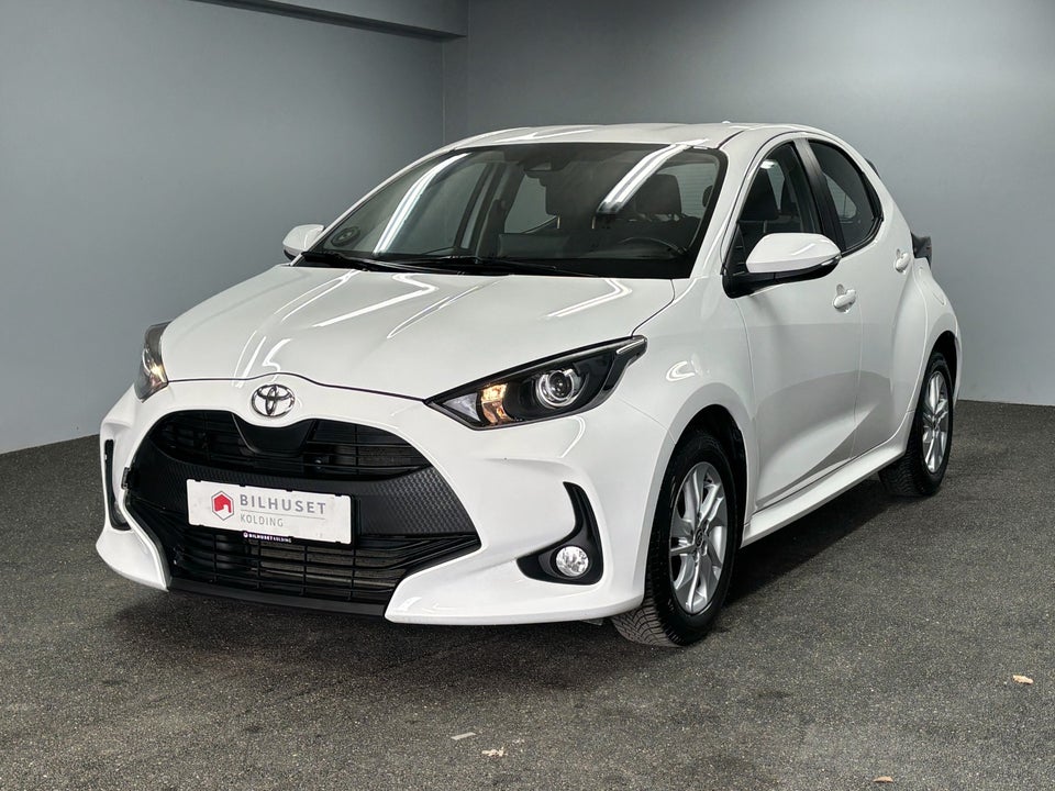 Toyota Yaris 1,0 Active 5d