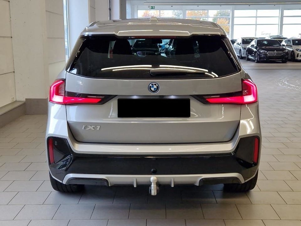 BMW iX1 xDrive30 Fully Charged M-Sport 5d