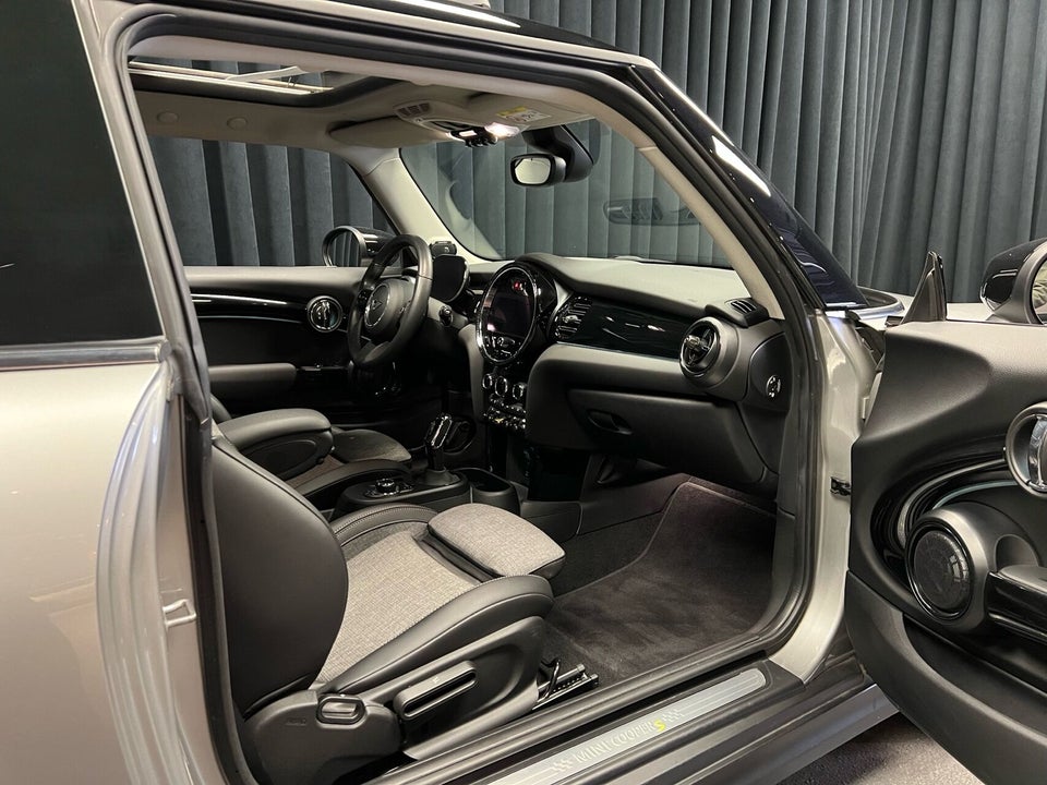 MINI Cooper SE Edition Premium Plus 3d