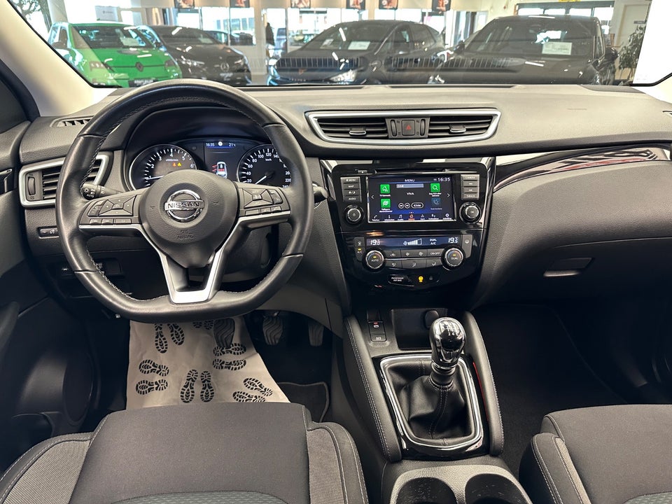 Nissan Qashqai 1,3 Dig-T 140 N-Connecta 5d