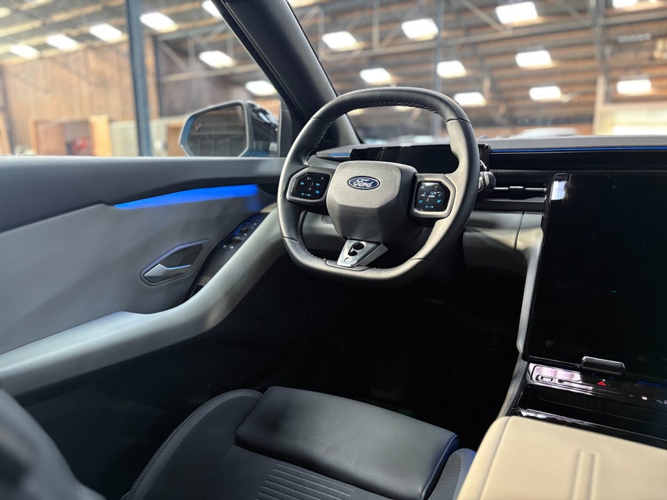 Ford Capri 77 Premium Extended Range 5d