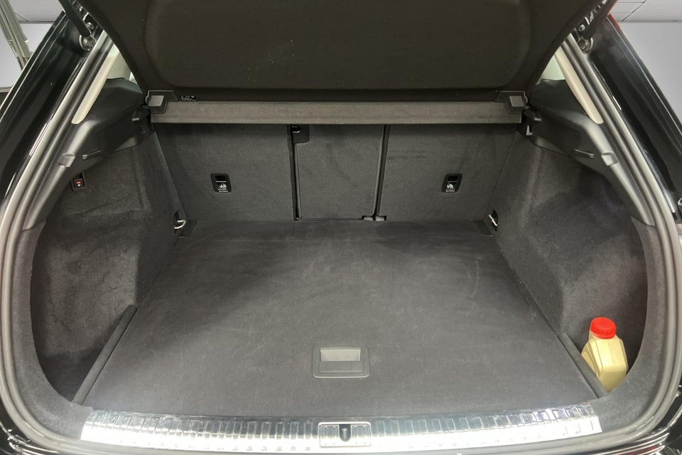 Audi Q3 35 TFSi Advanced Prestige S-tr. 5d
