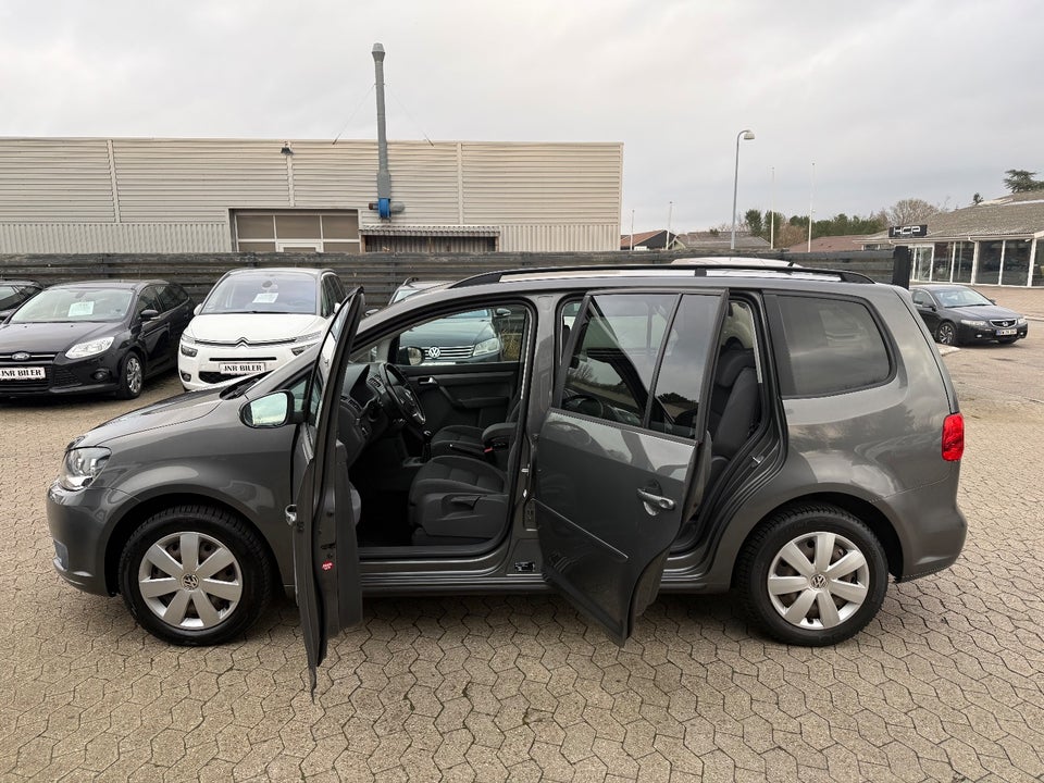 VW Touran 1,6 TDi 105 Comfortline BMT 7prs 5d