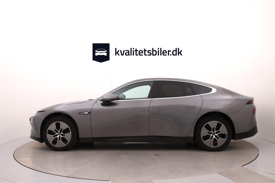 Xpeng P7 Long Range 4d