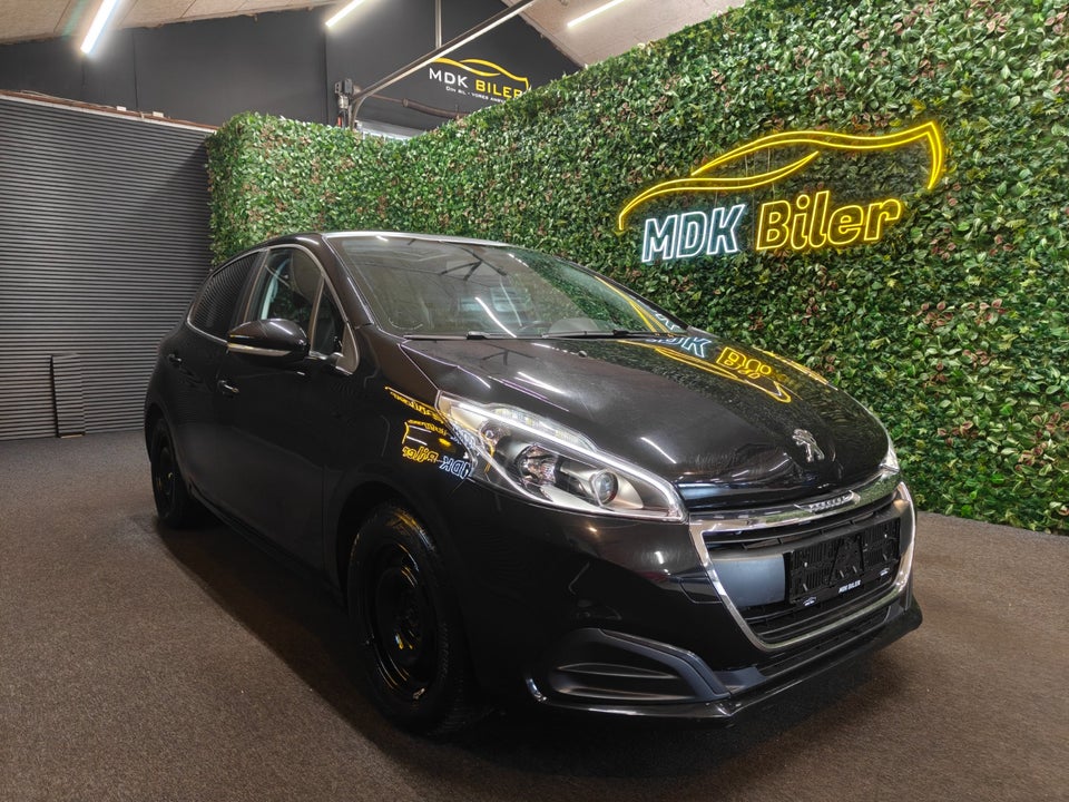 Peugeot 208 1,2 VTi 82 Allure Sky 5d