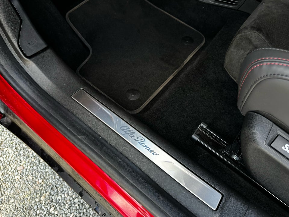 Alfa Romeo Junior Elettrica Speciale 5d