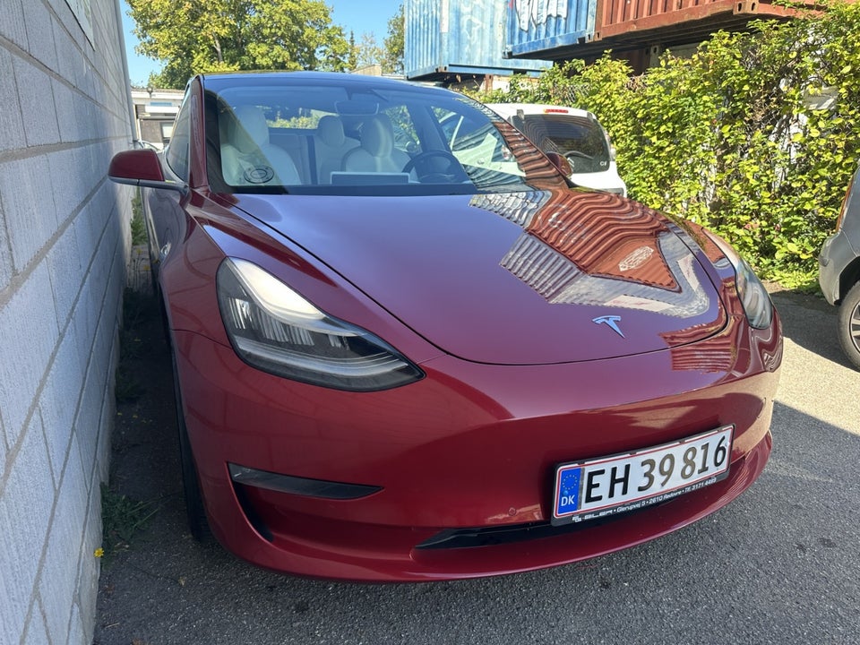 Tesla Model 3 Long Range AWD 4d
