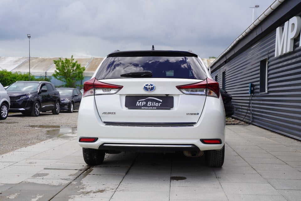Toyota Auris 1,8 Hybrid H2 Comfort Touring Sports CVT 5d