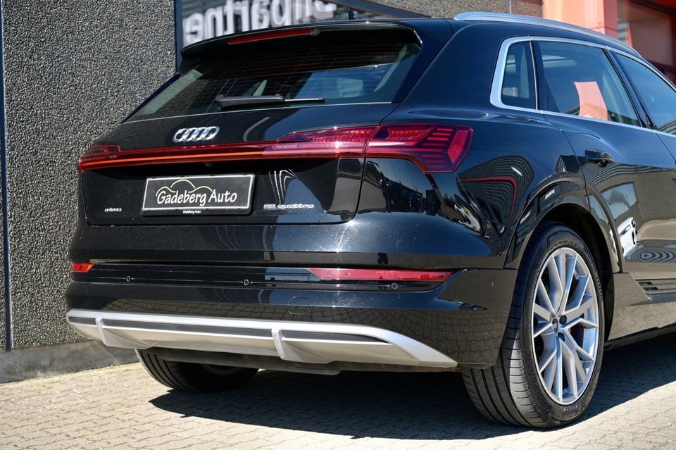 Audi e-tron 55 S-line quattro 5d