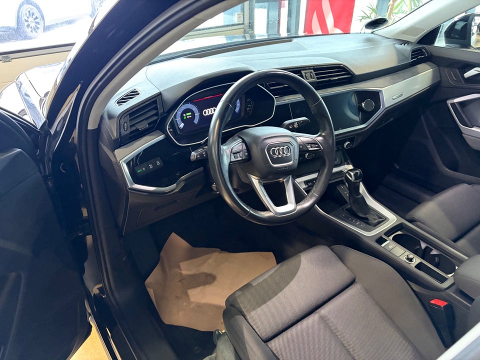 Audi Q3 45 TFSi e Prestige S-tr. 5d