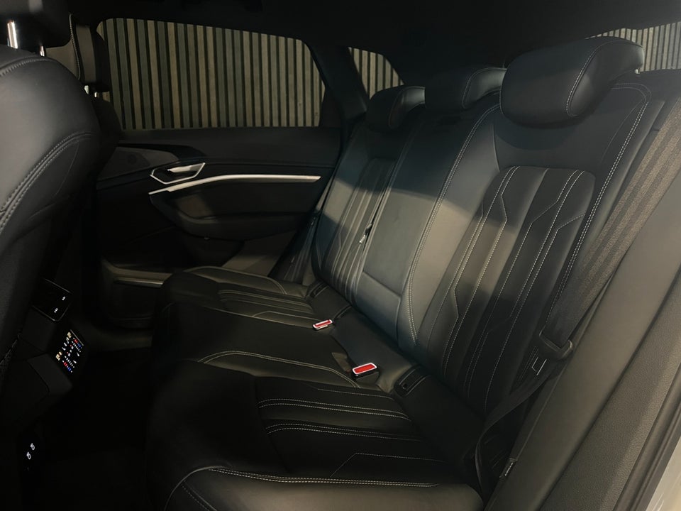 Audi e-tron 55 S-line quattro 5d