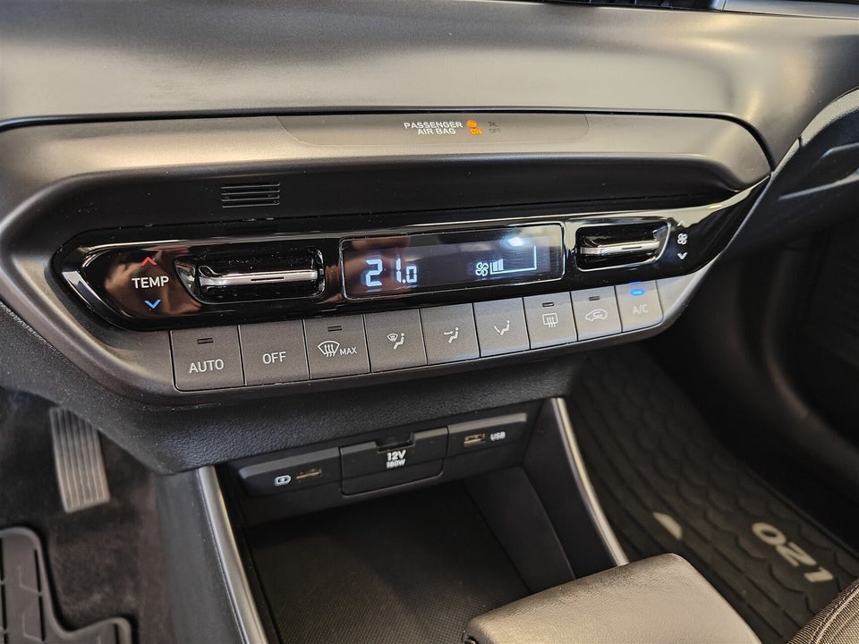 Hyundai i20 1,0 T-GDi Essential DCT 5d