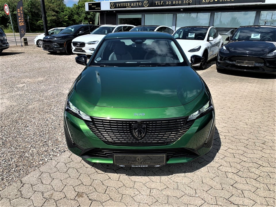 Peugeot 308 1,6 Hybrid First Selection+ EAT8 5d