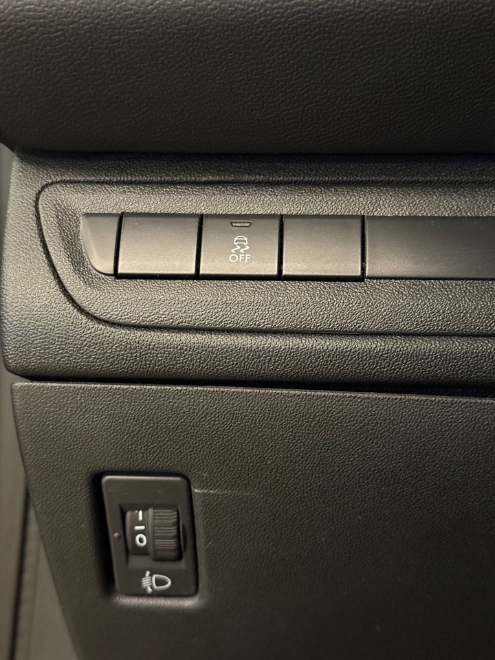 Peugeot 208 1,2 VTi 82 Active 5d