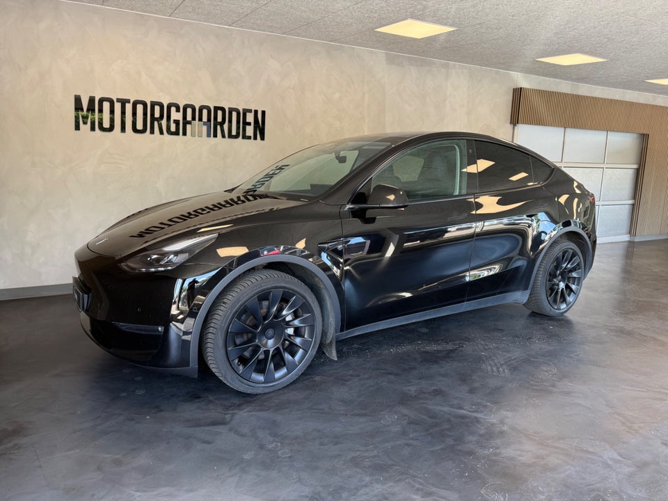 Tesla Model Y Long Range AWD 5d