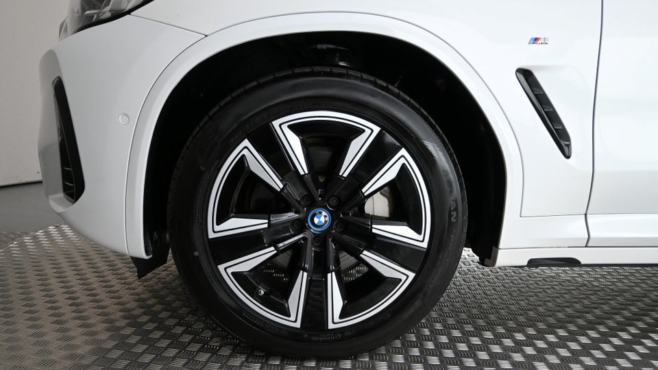 BMW iX3 Charged M-Sport 5d