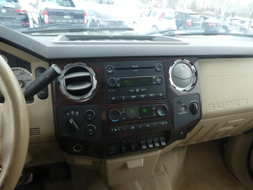 Ford F-250 6,4 V8 TD Super Duty Lariat aut. 4x4 4d